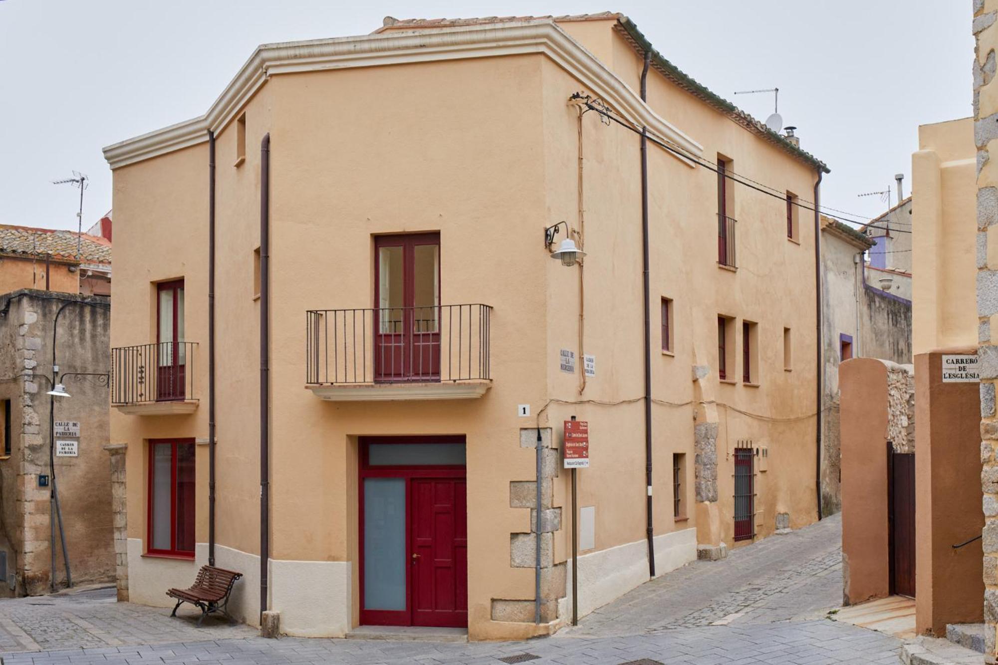 Loft Con Encanto En El Corazon Historico De Peralada Exterior photo